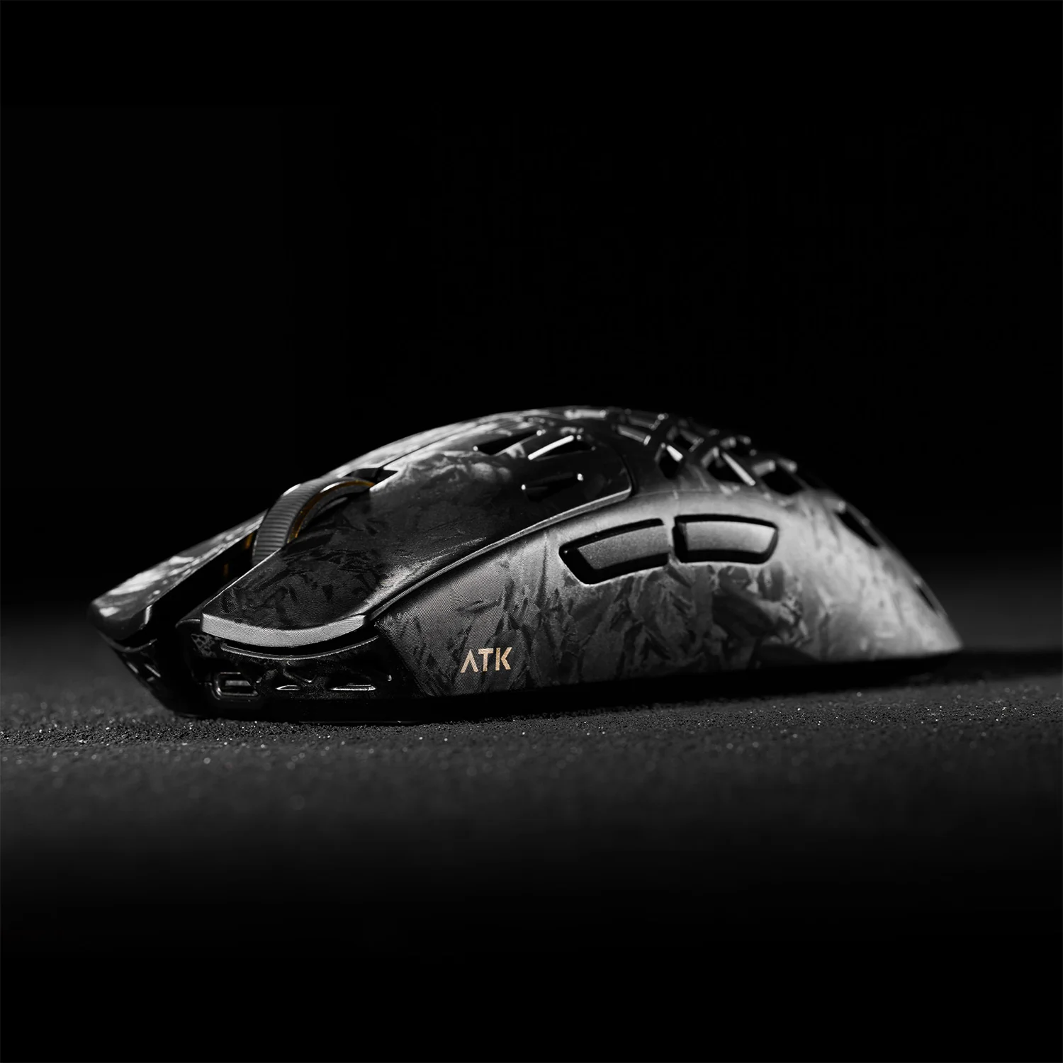 Chuột Gaming Không Dây ATK Blazing Sky Ghost Extreme Hollow Carbon Fiber | 2 Mode, Đen - Ảnh 2