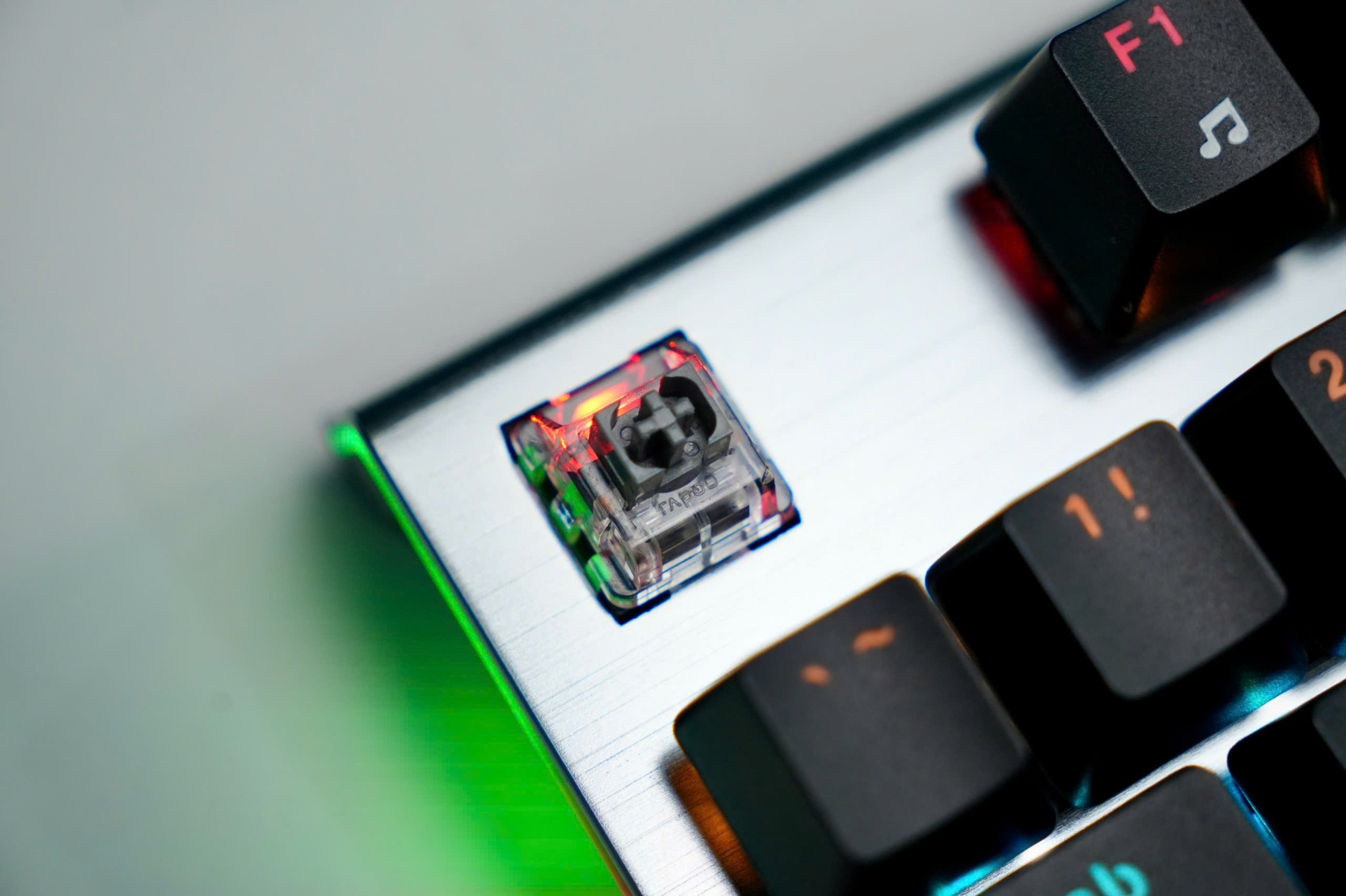 Bàn phím cơ gaming Rapoo V530 V2 | Có dây, Fullsize, Optical Switch (Clicky), RGB, Black - Ảnh 3